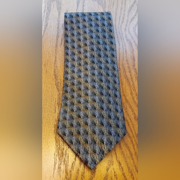 Van Heusen Black Gray Brown Geometric Silk Tie - Picture 1 of 12